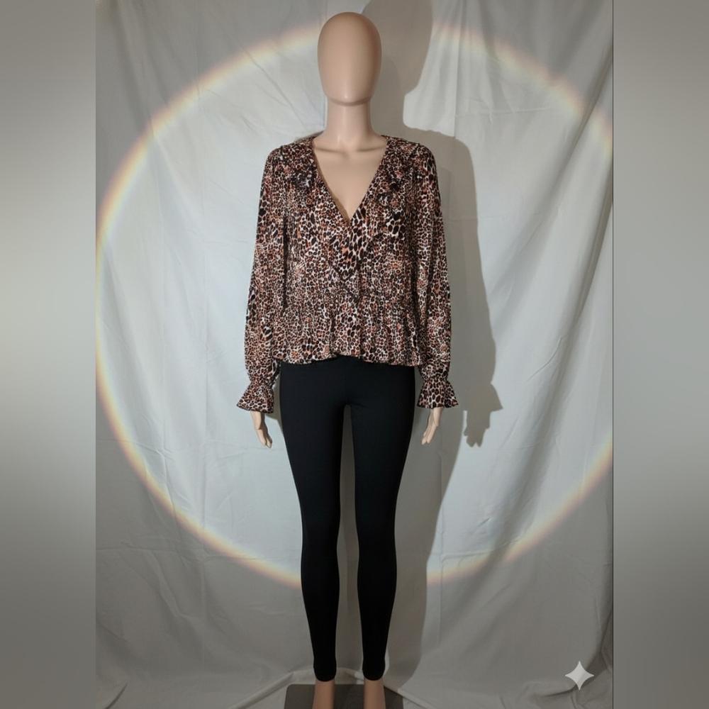 Scoop Brand Ruffled Leopard Print Blouse Size L Button Up V Neck